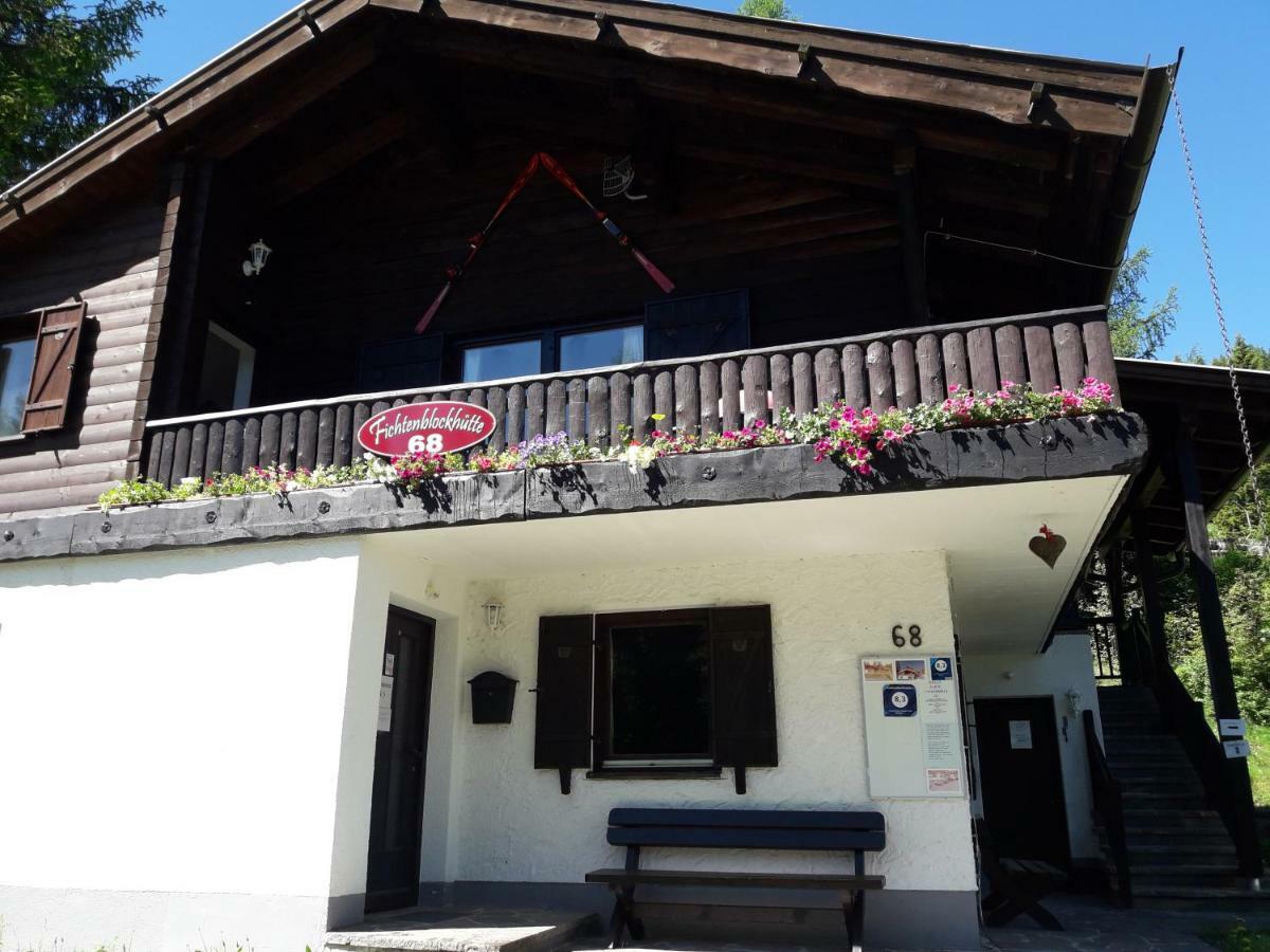 Fichtenblockhuette Sonnenalpe Nassfeld Bagian luar foto